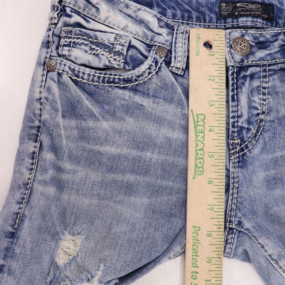 Silver Jeans Womens Size 28/24 Aiko Mid Rise Capri Distress Light Wash - Picture 8 of 11